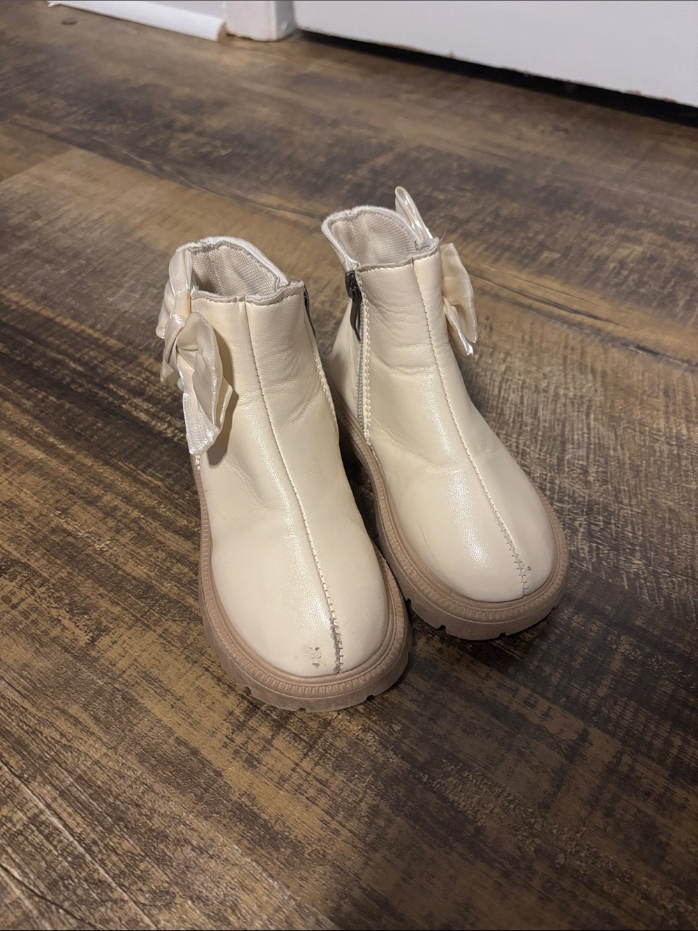 Children’s Cream Ankle Boots with Side Bow Accent